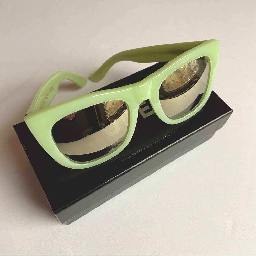 Green Retro SUPER Future Sunglasses Silver Mirror